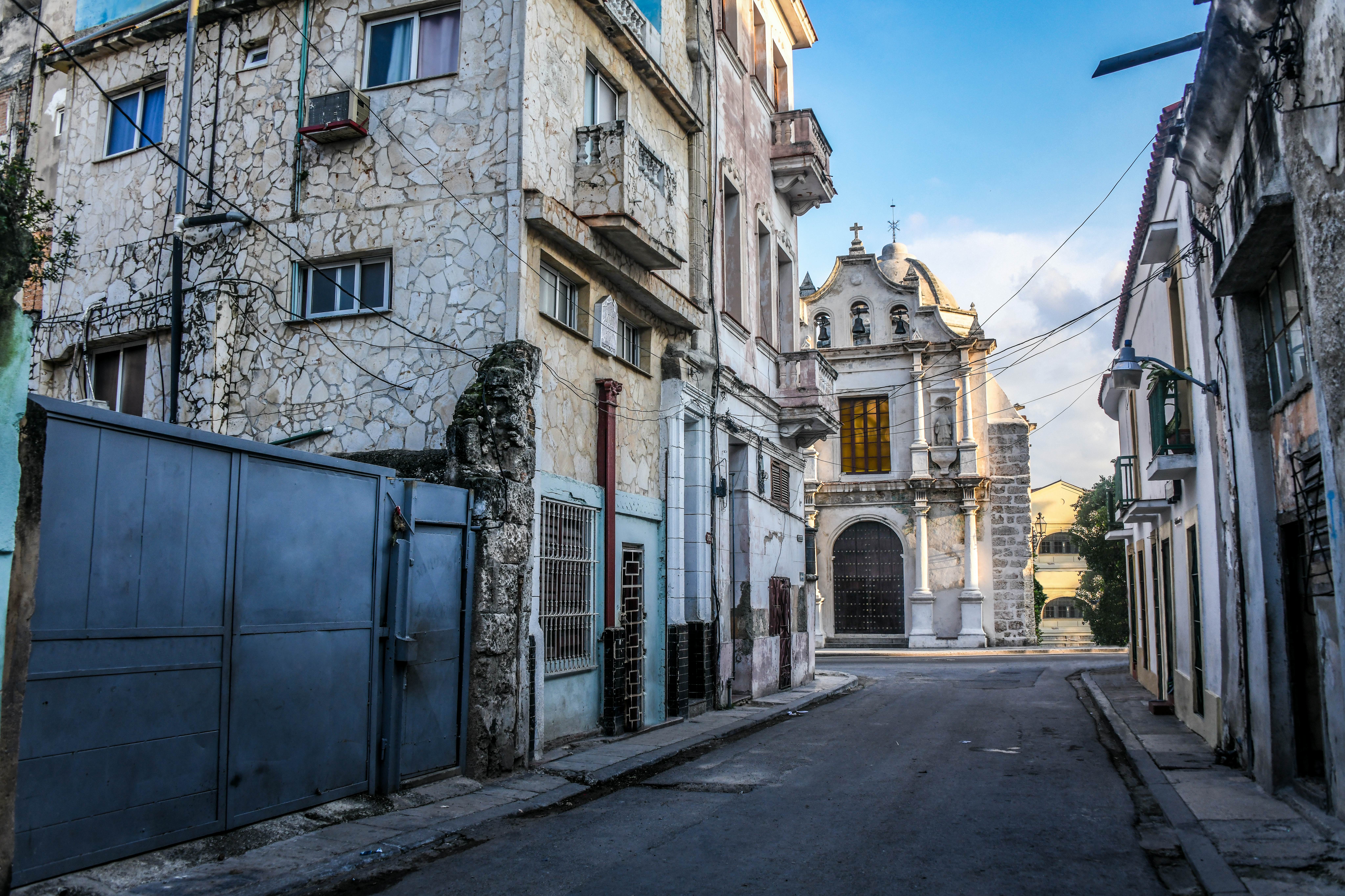 Old San Francisco De Paula Church Through Alleyway In Havana Old Town